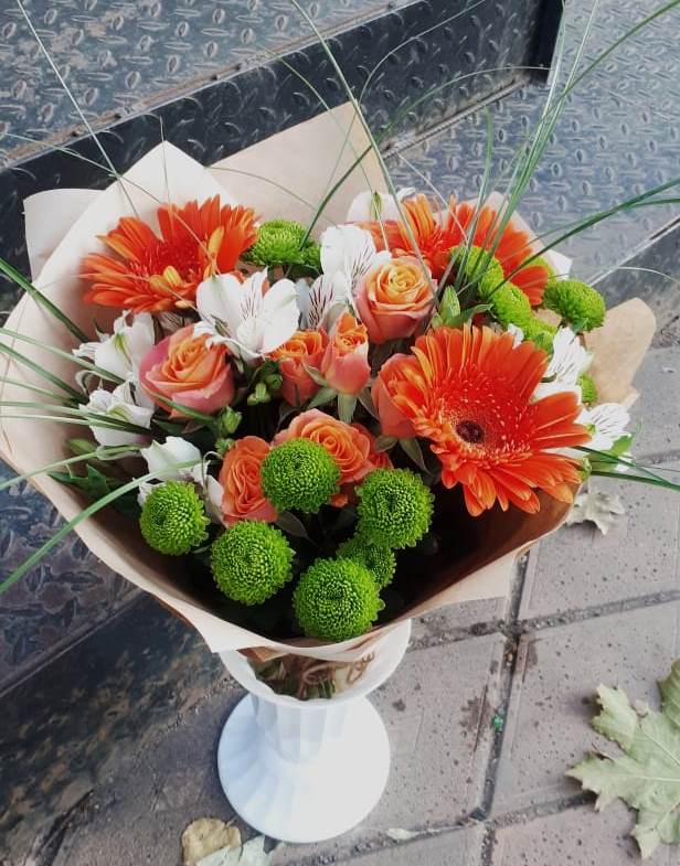 Букет цветов из: Герберы, Хризантемы, Альстромерии и Розы в Алзамае