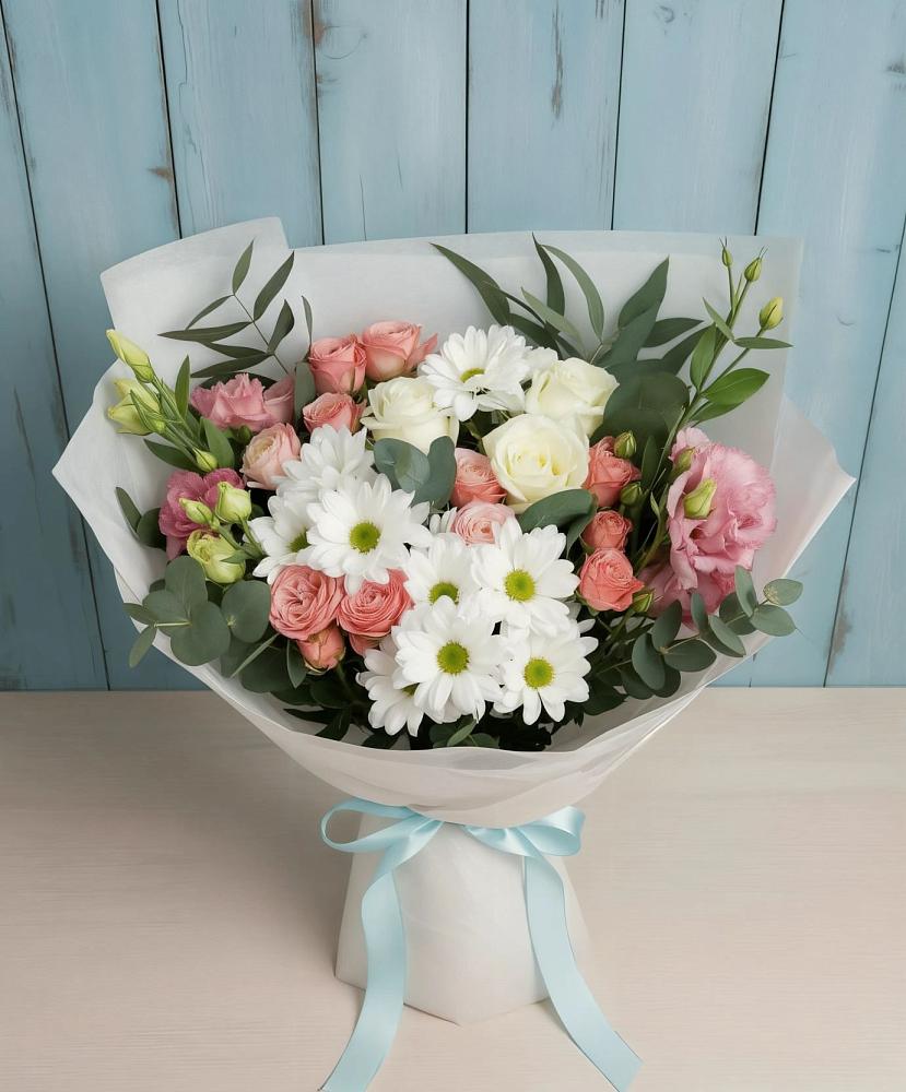 Букет цветов из: Розы, Лизиантусы и Хризантемы в Алзамае