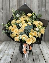 Букет цветов из:  Розы и Лизиантусы в Алзамае