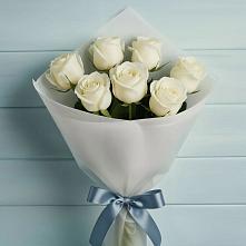 Букет 7 Белых роз Эдлесс Лав в Алзамае