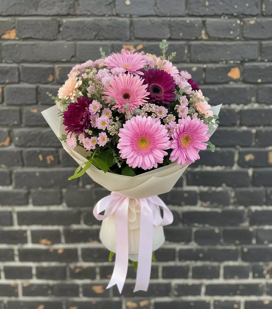 Букет цветов из: Герберы и Хризантемы в Алзамае