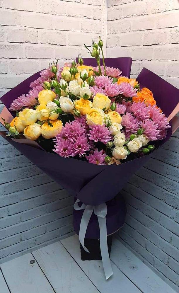 Букет Красочный праздник в Алзамае Букет цветов из: Хризантемы и Розы в Алзамае