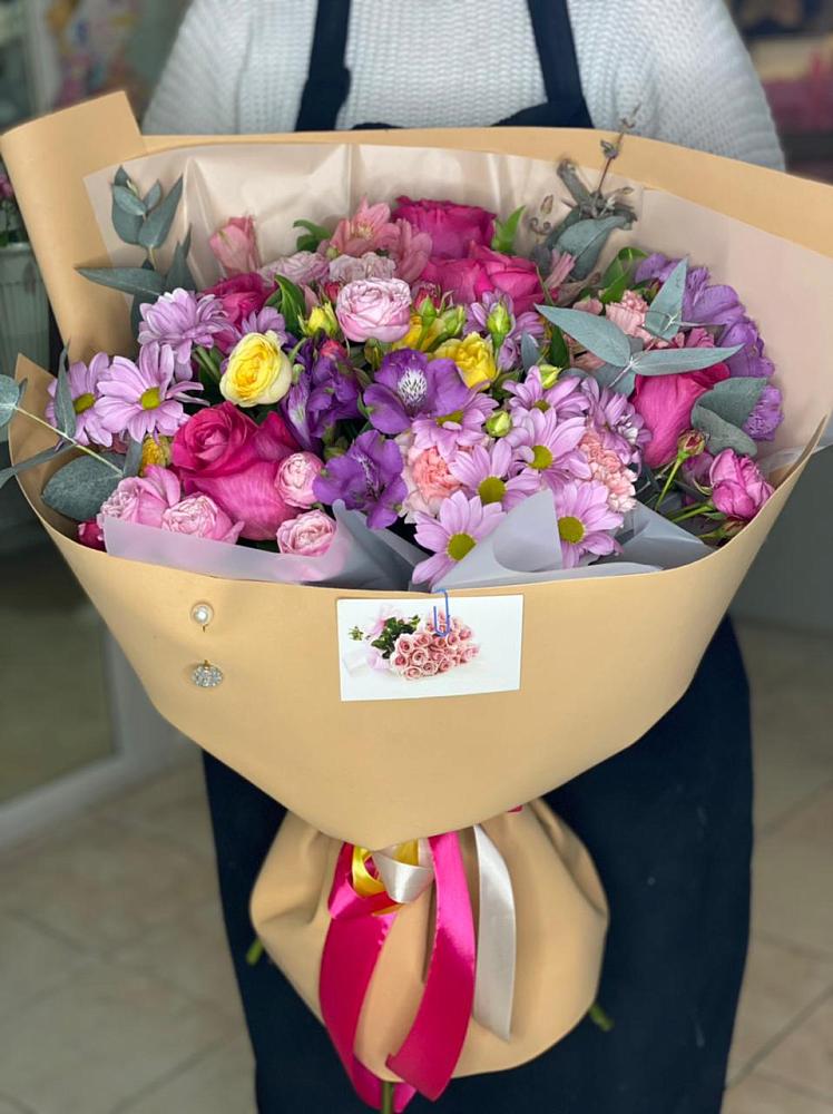 Букет цветов из: Хризантемы, Гвоздики и Альстромерии в Алзамае