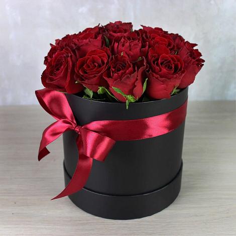 Цветочная композиция из Розы в шляпной коробке в Алзамае