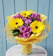 Букет одинокая звезда #REPLACE_PRED# Алзамае Букет цветов из:  Хризантемы и Герберы #REPLACE_PRED# Алзамае