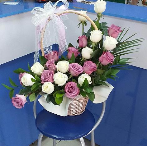 Цветочная композиция из Розы в корзине в Алзамае