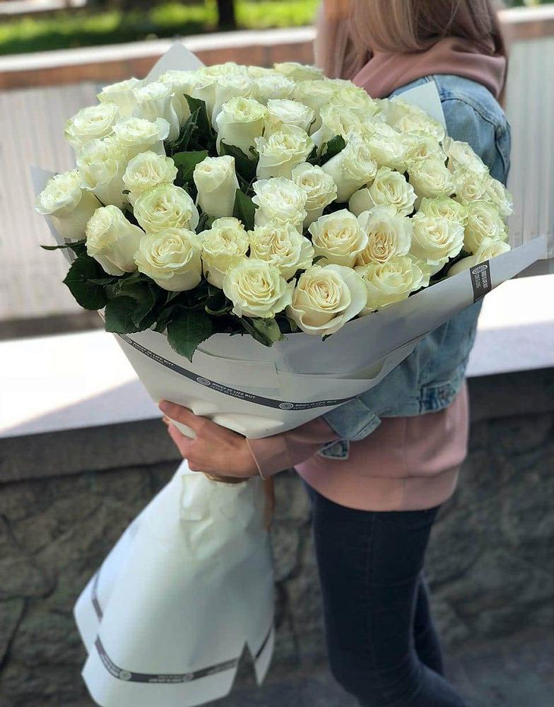 35 Белых роз в Алзамае Букет 35 Белых роз в Алзамае