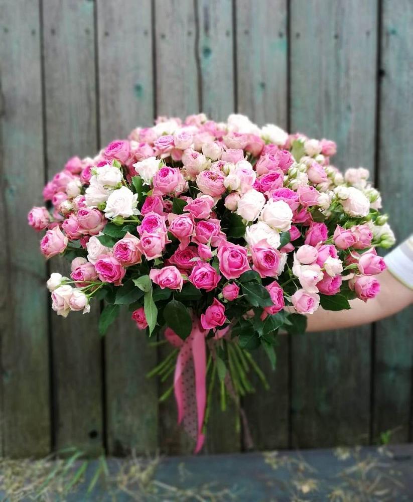Букет Розовые кустовые розы Натали и Лав Лидия в Алзамае