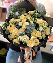 Букет цветов из:  Розы и Лизиантусы в Алзамае