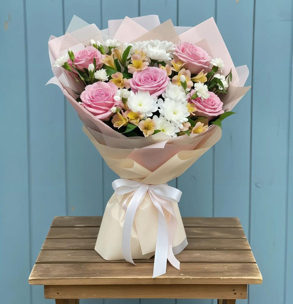 Букет цветов из: Гвоздики, Орхидеи и Розы в Алзамае