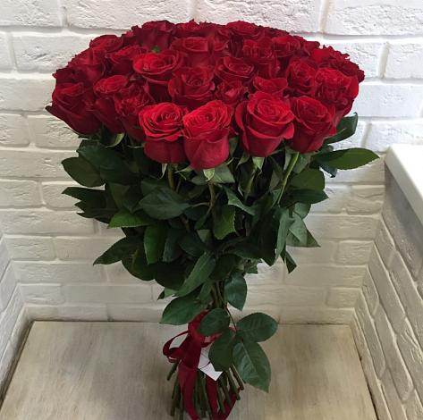 Букет Красные розы Гран При в Алзамае