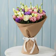 Букет цветов из:  Лизиантусы #REPLACE_PRED# Алзамае