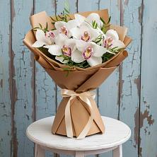 Букет цветов из:  Орхидеи и Розы в Алзамае